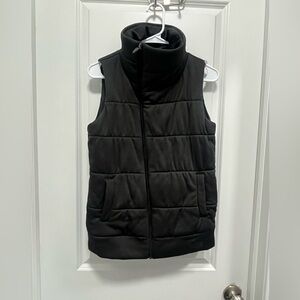 The north face Women’s Winter Vest Charcoal Gray Cotton Blend Funnel neck Small
